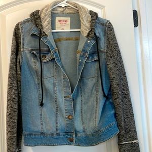Jean jacket with hood.
